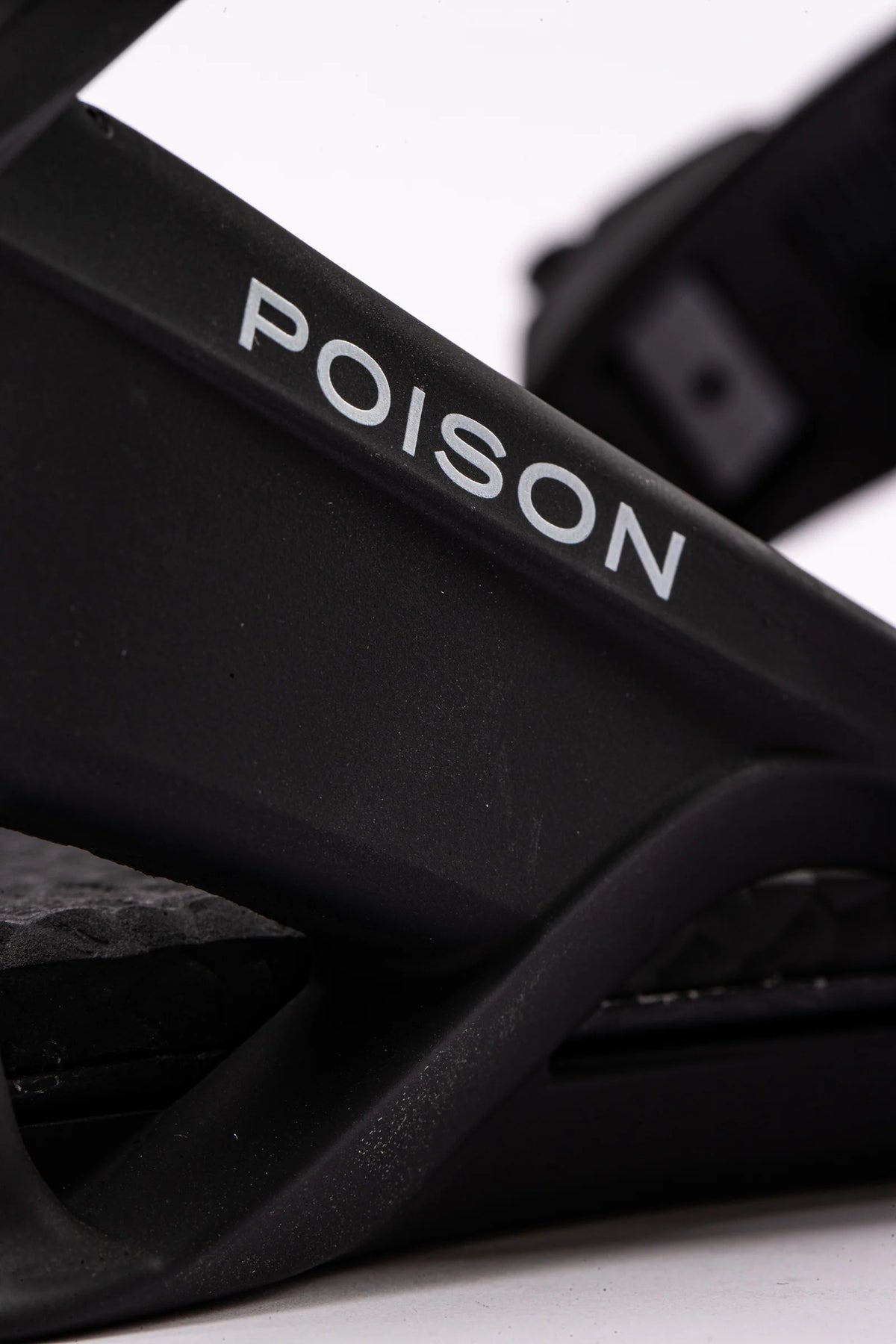 NITRO W Poison ultra black stiprinājumi