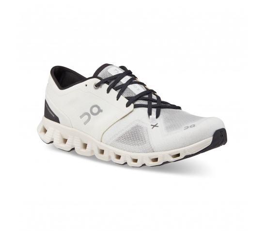 on-apavi-cloud-x3-w-white-black