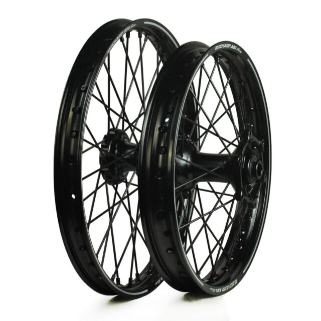 KITE ritenis aizm 19"x2.15 Hub black/rim black