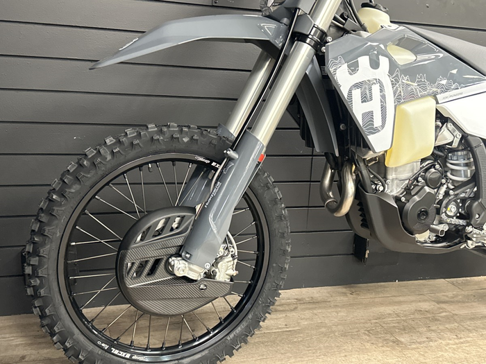 HUSQVARNA plastmasa pr dubļu sargs Pro Edit '24 grey