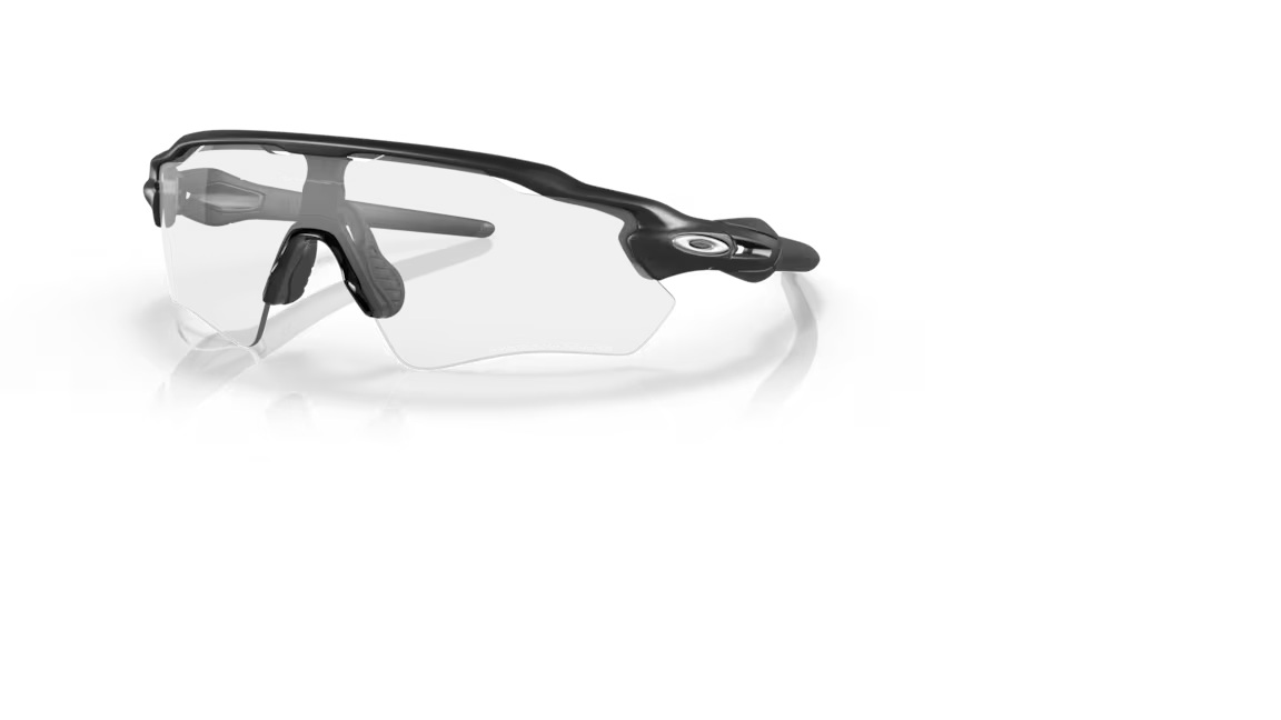 oakley-saulesbrilles-radar-ev-path-steel-w-clear-50-black-iridium-photo