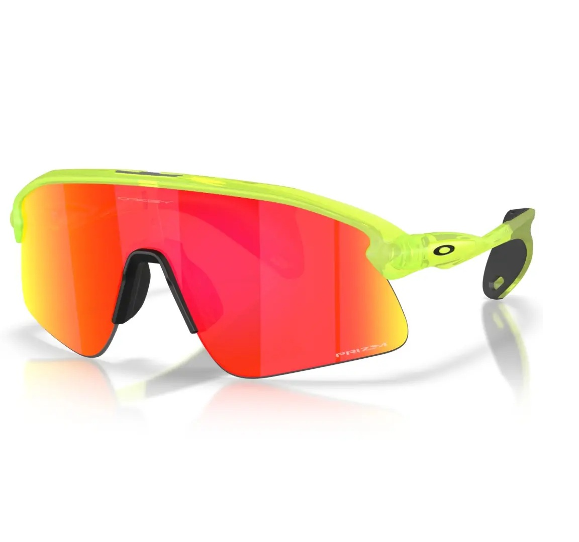 oakley-stunt-devil-matt-uranium-yellow-w-prizm-ruby-saulesbrilles