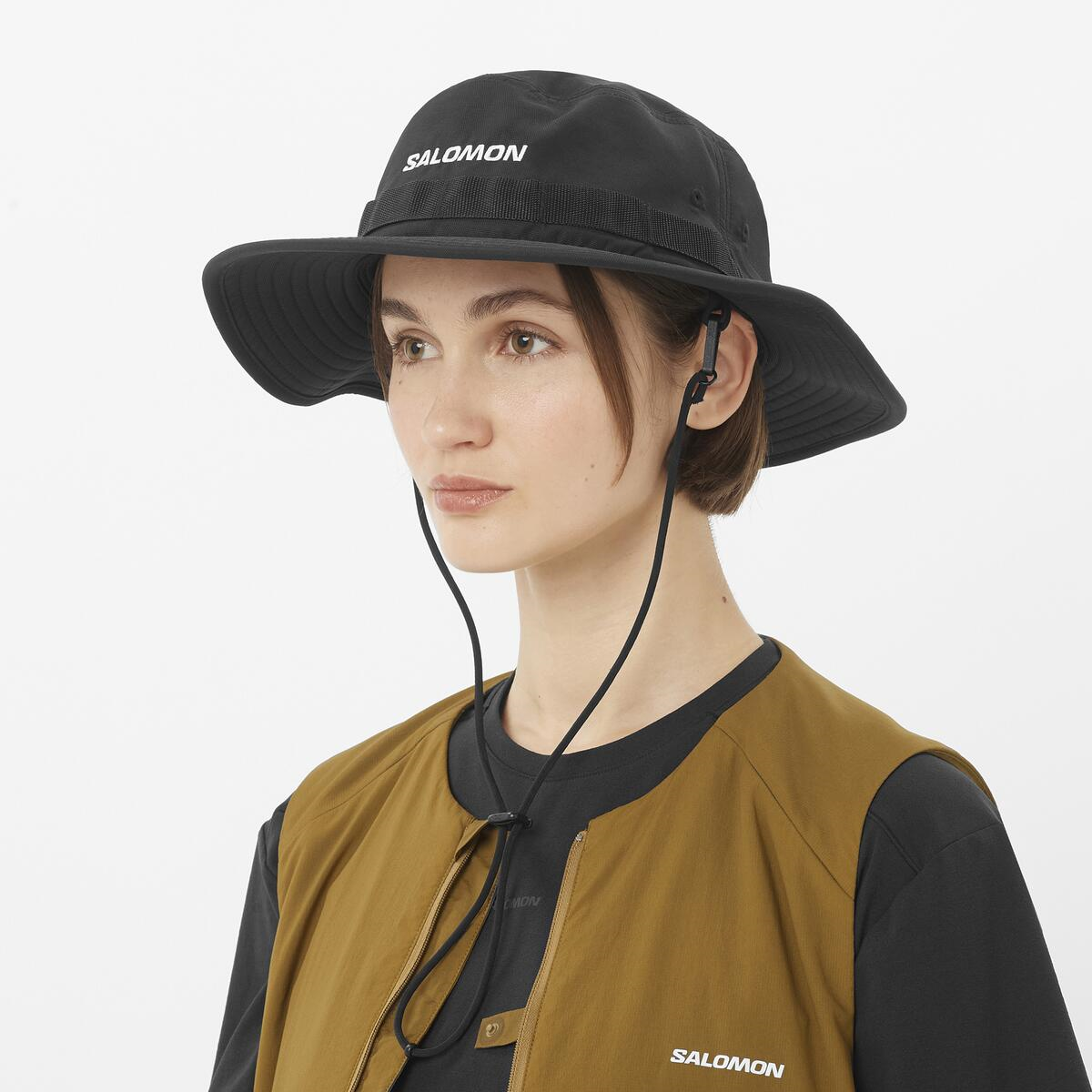 salomon-booney-u-deep-black-cepure