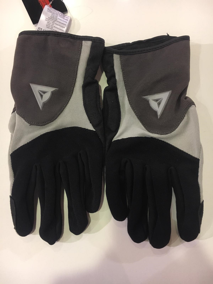 DAINESE cimdi Guanto Desert-X black/grey/red