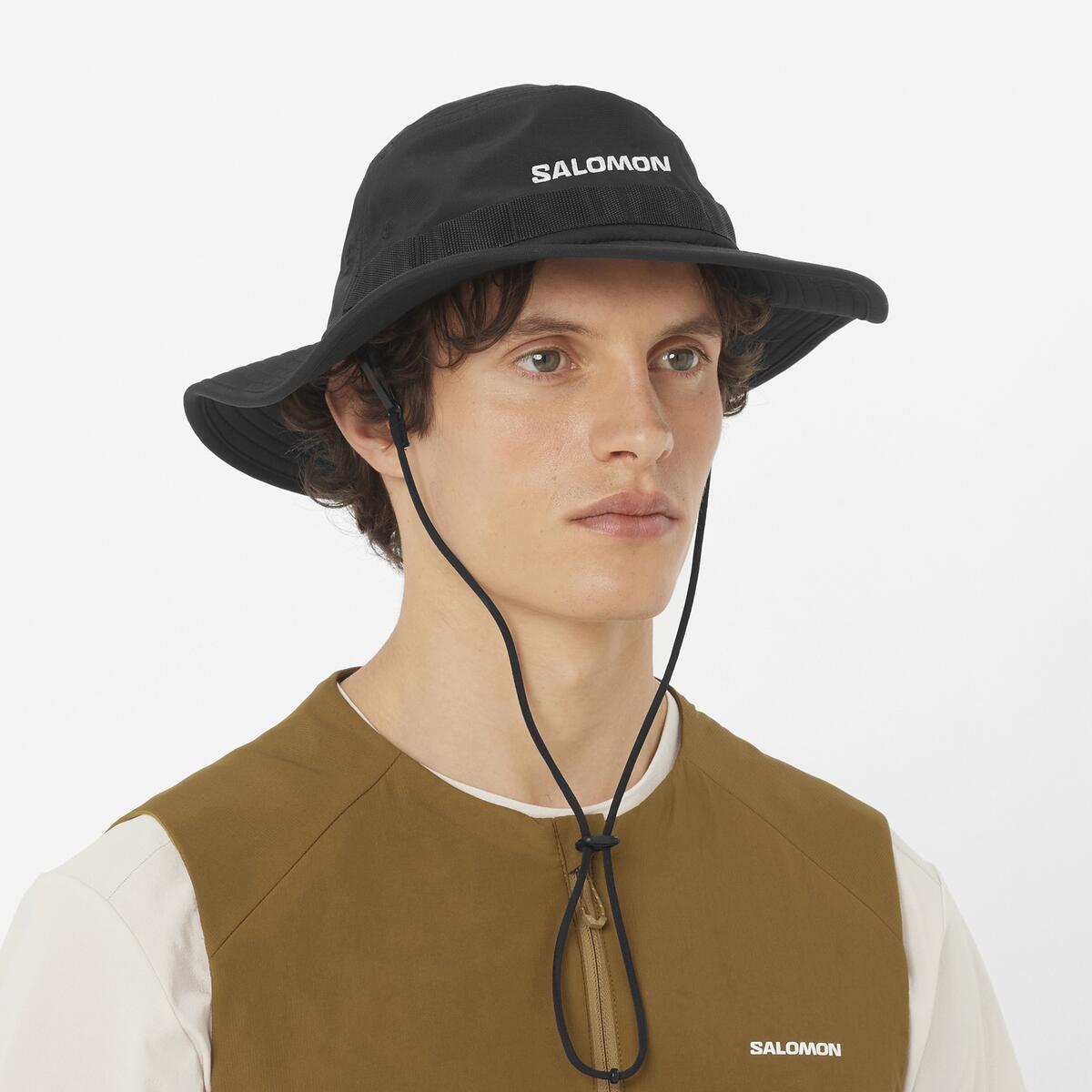 salomon-booney-u-deep-black-cepure