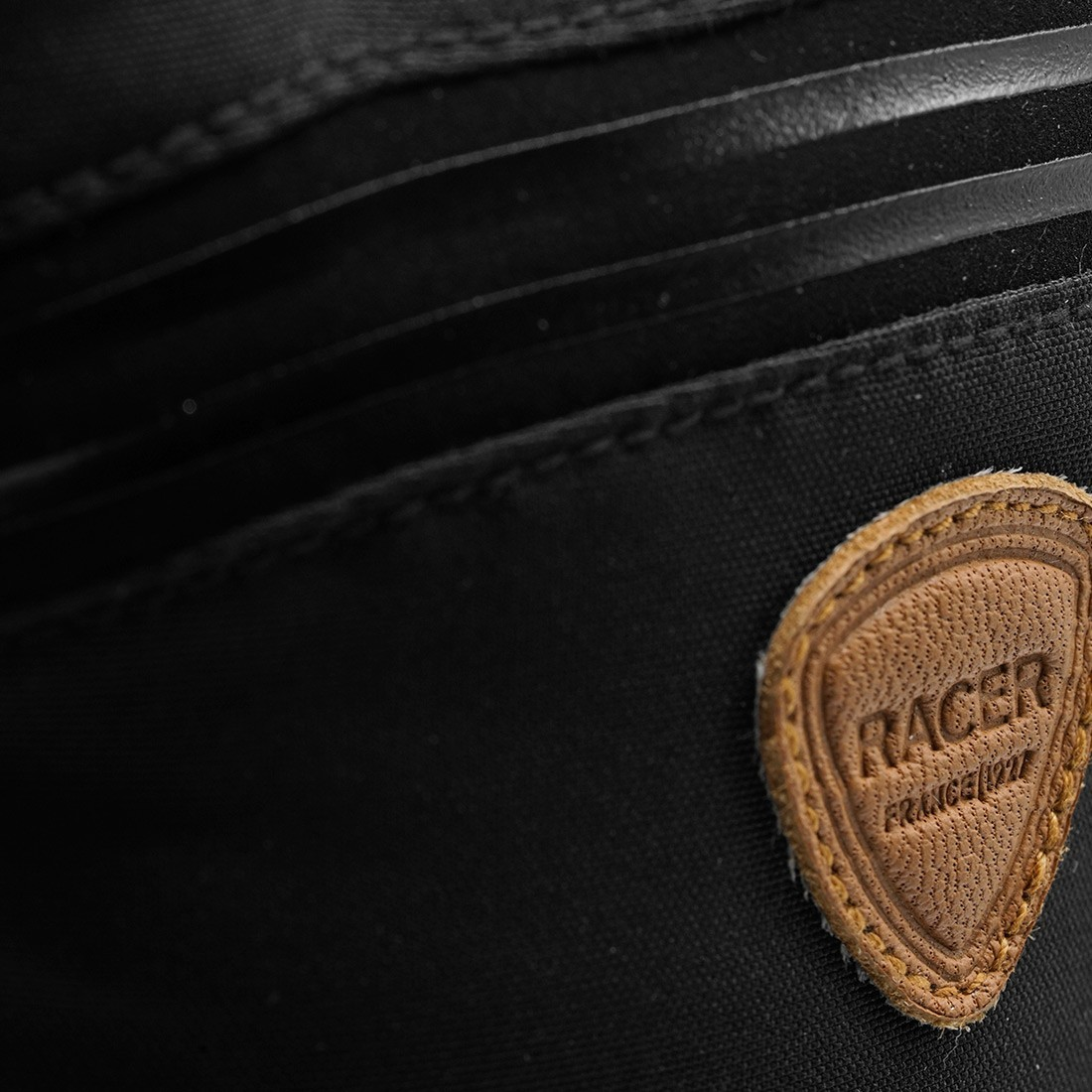 racer-w-gap-6-black-black-cimdi