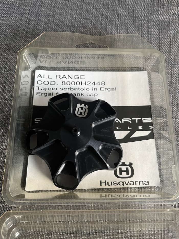 HUSQVARNA Fuel Cap SP Black
