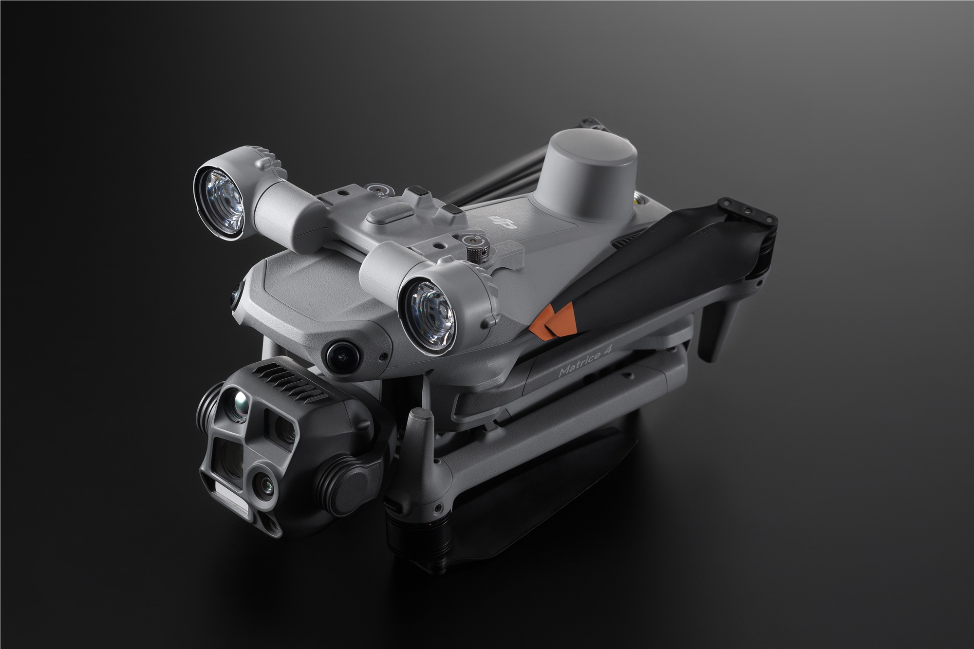dji-al1-prozektors