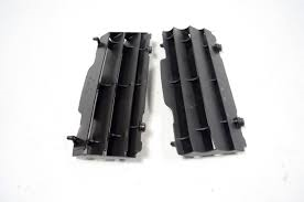 HUSQVARNA plastic radiator bar TE/FE 125/501 '14-'16 black