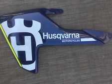 HUSQVARNA plastmasa bākas sāni LH/RH MX 125-450 '17 blue
