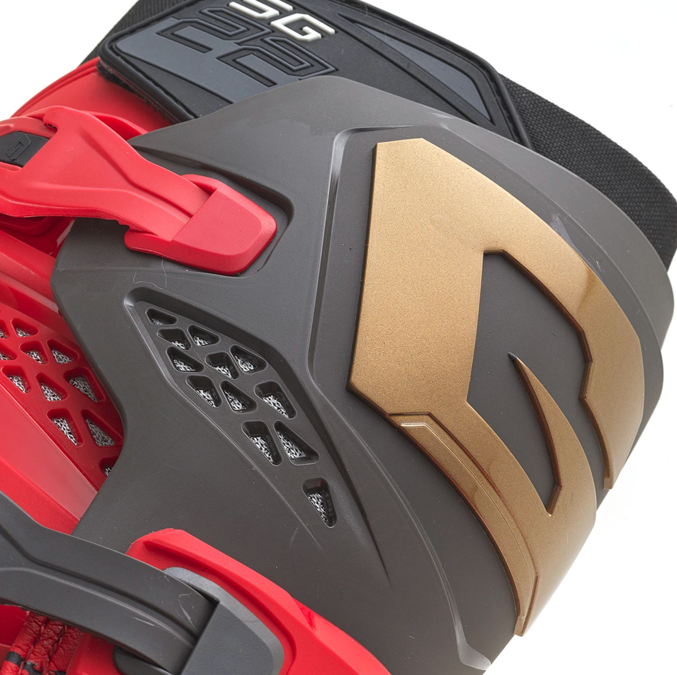 GAERNE boots SG 22 red/black/gold