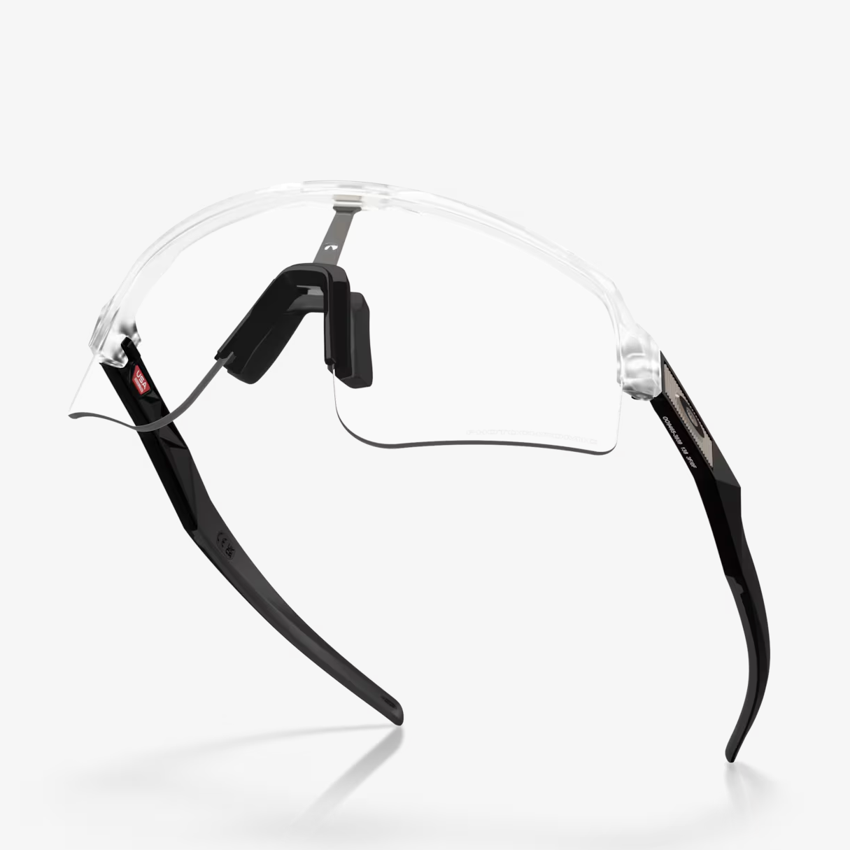 OAKLEY saulesbrilles Sutro Lite Sweep matētas caurspīdīgas ar fotohroniskajām lēcām