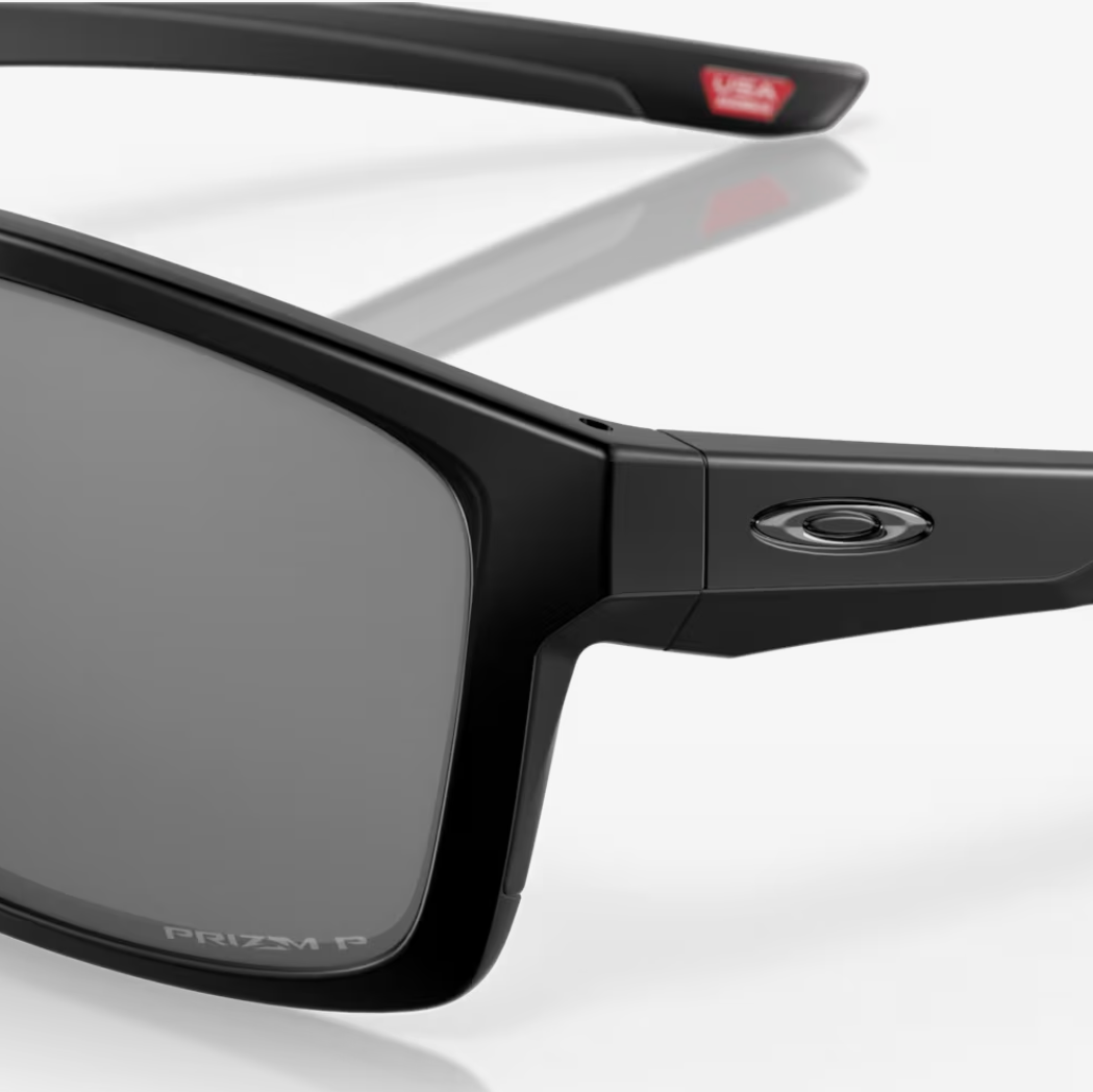 OAKLEY saulesbrilles Mainlink matētas melnas ar Prizm Black polarizētajiem stikliem