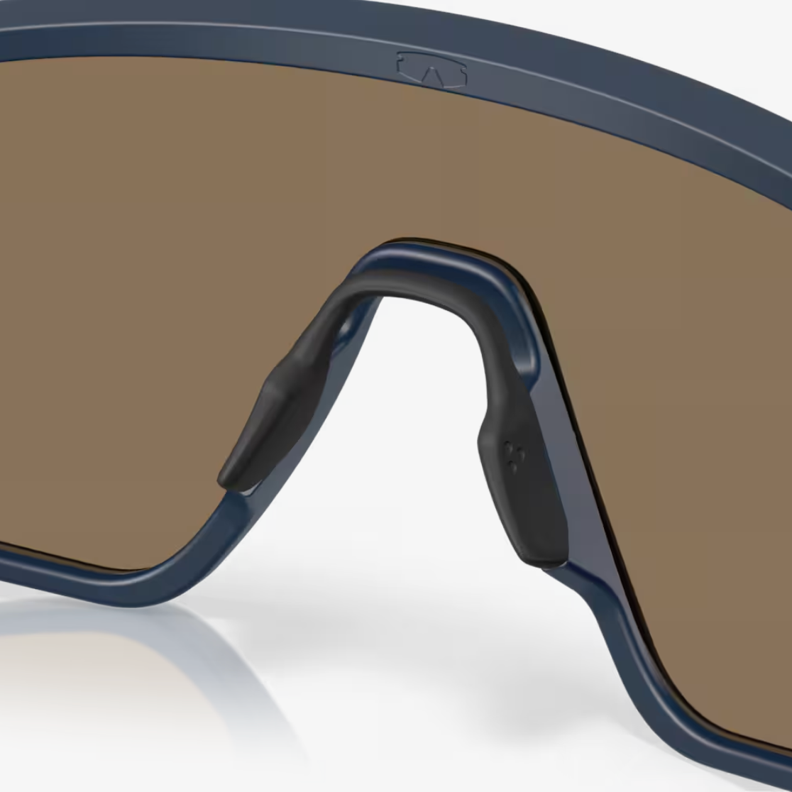 OAKLEY saulesbrilles BXTR matt abyss ar prizm 24K lēcām