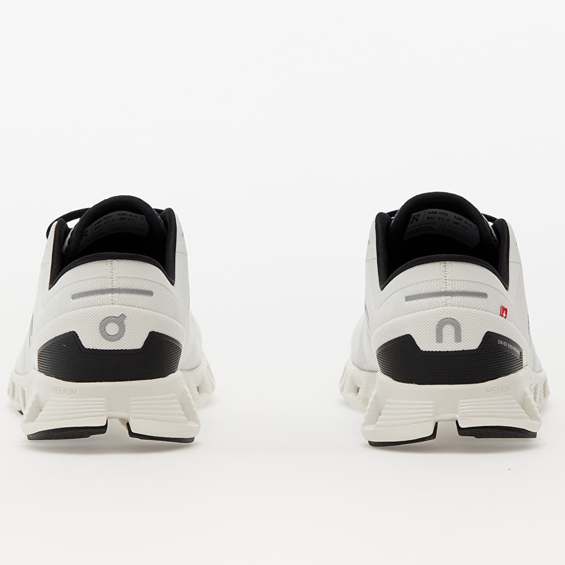 ON apavi Cloud X3 white/black