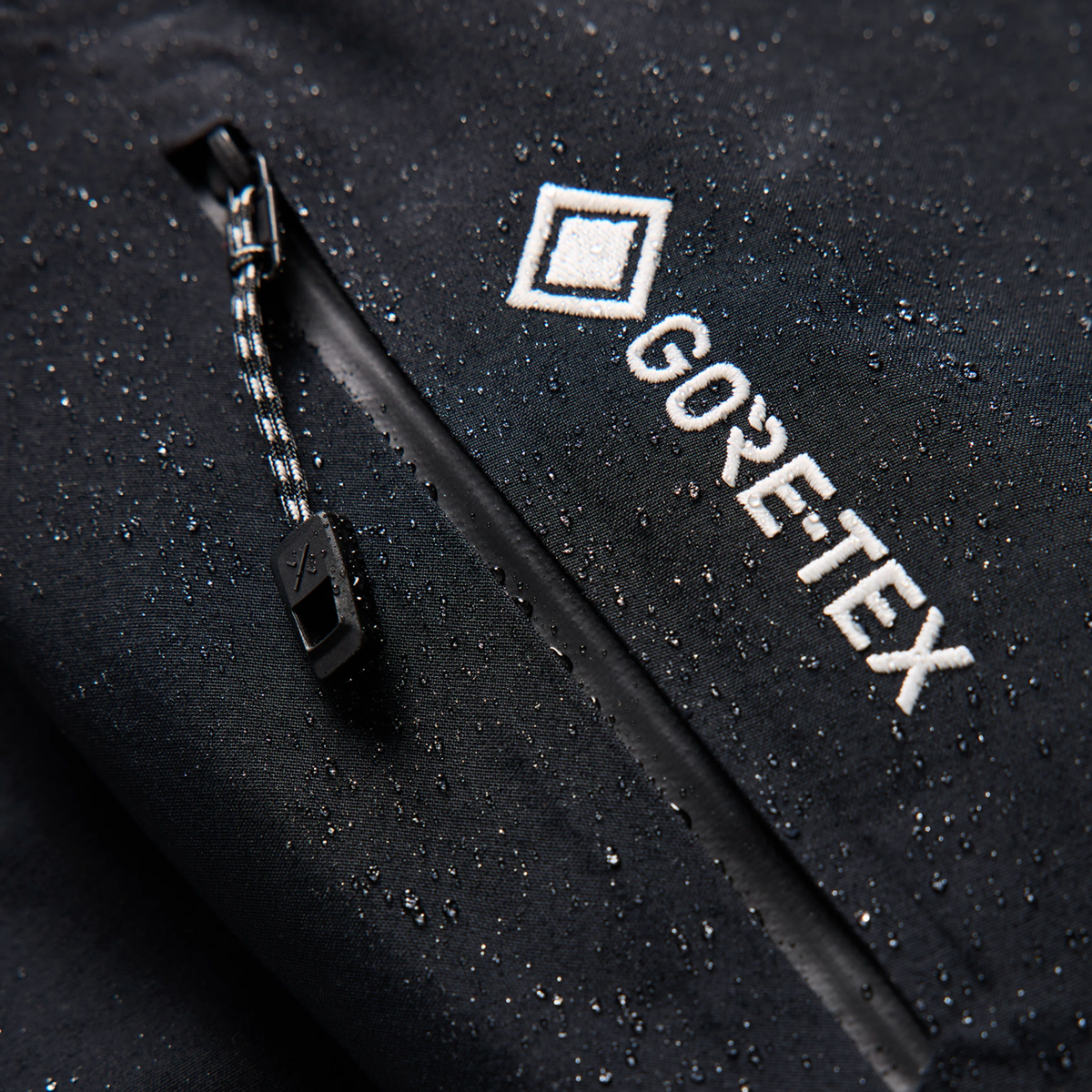 BURTON W AK Gore Cyclic JKT true black jaka