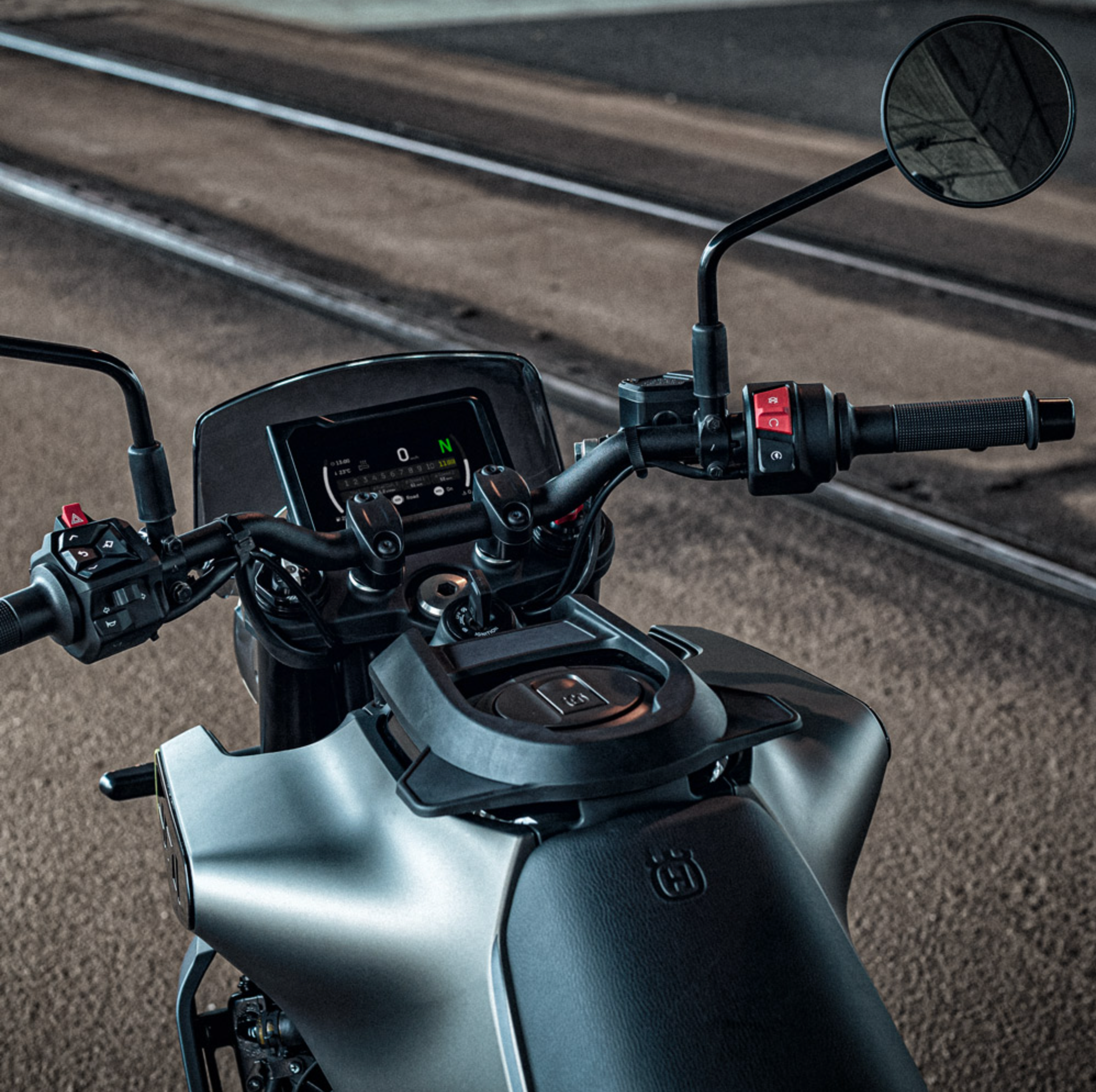 HUSQVARNA motocikls Svartpilen 401 '26
