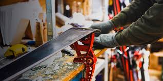 Ski and snowboard service